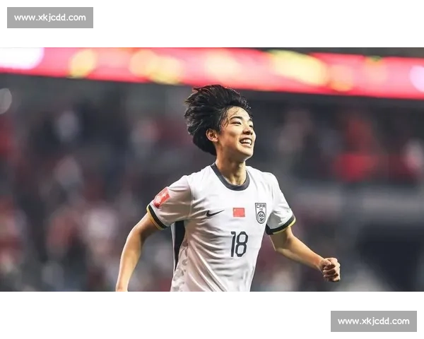 亚洲杯小组赛新星闪耀！年轻球员用表现征服全场！